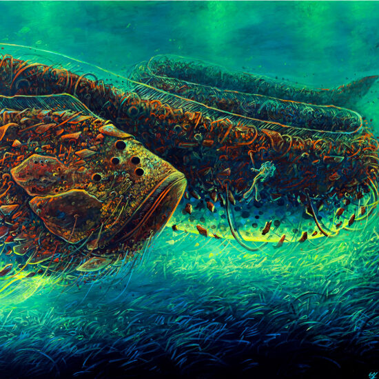 Surrealistyczny obraz Sebastiana Monia przedstawiający gigantycznego suma w podwodnym świecie, z małym nurkiem obok, oddającym skalę tego stworzenia.